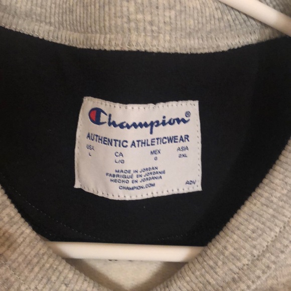 Champion grey crewneck - Picture 2 of 3